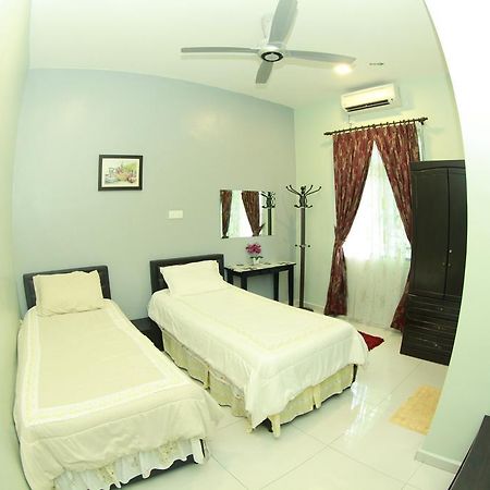 Twin Castle Homestay Kuala Pilah Luaran gambar