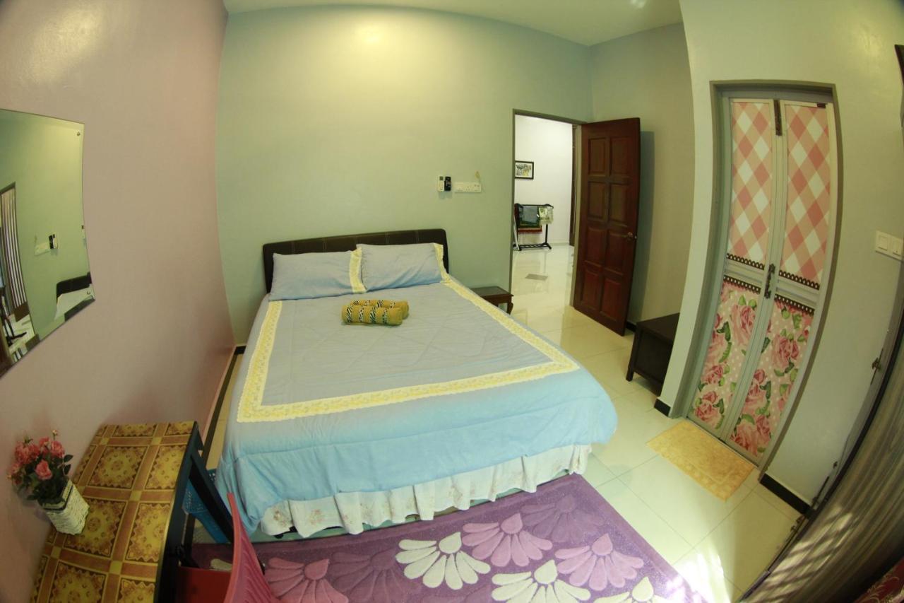 Twin Castle Homestay Kuala Pilah Luaran gambar