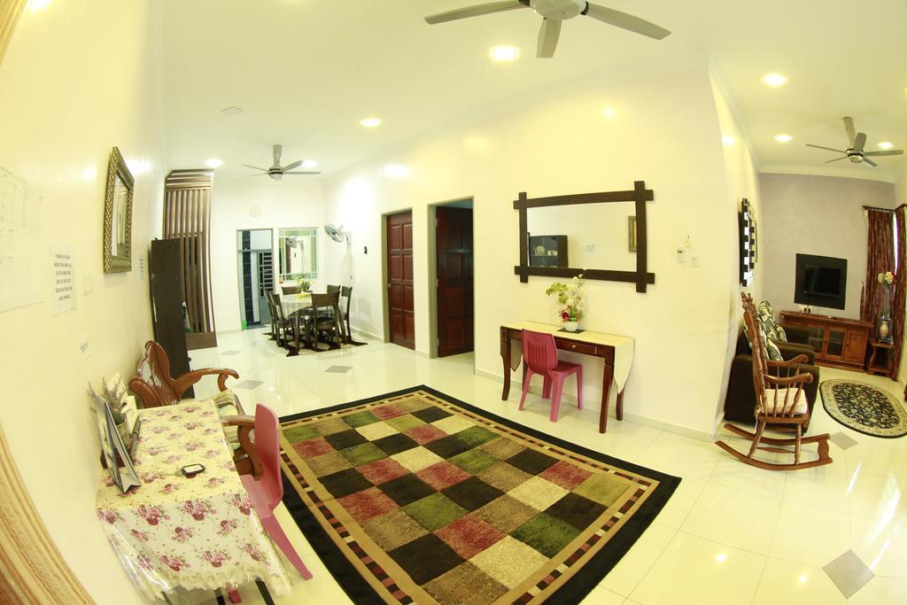 Twin Castle Homestay Kuala Pilah Luaran gambar